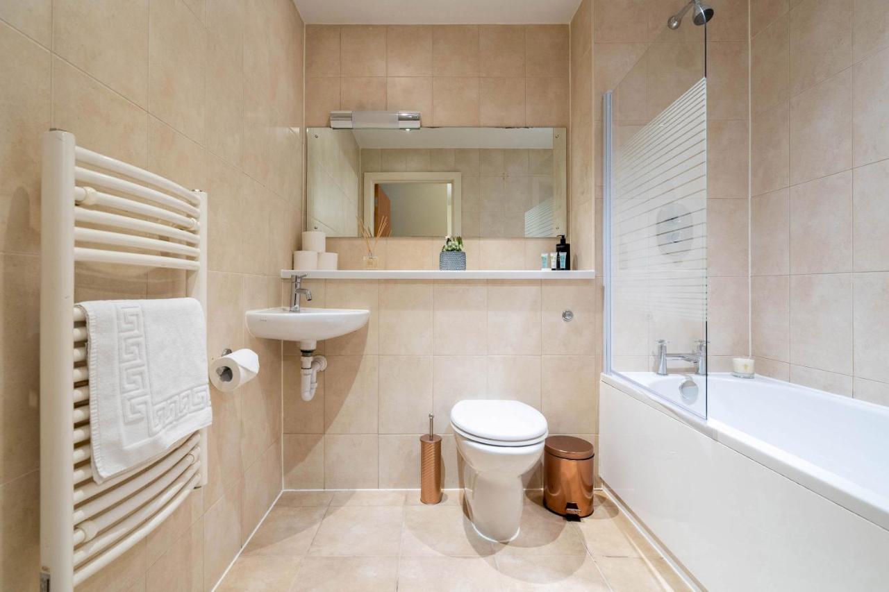 Haus City Centre Apartment - Arcadian -Balcony - Secure Parking - Wifi-Smart Tv - China Town -Top Rated Birmingham Exterior photo